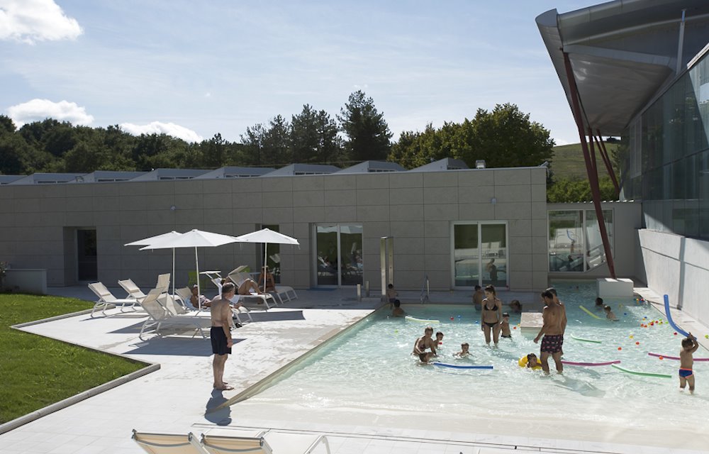 
UNA NUOVA SPA PER ADULTI E BAMBINI ALLE PISCINE TERMALI THEIA